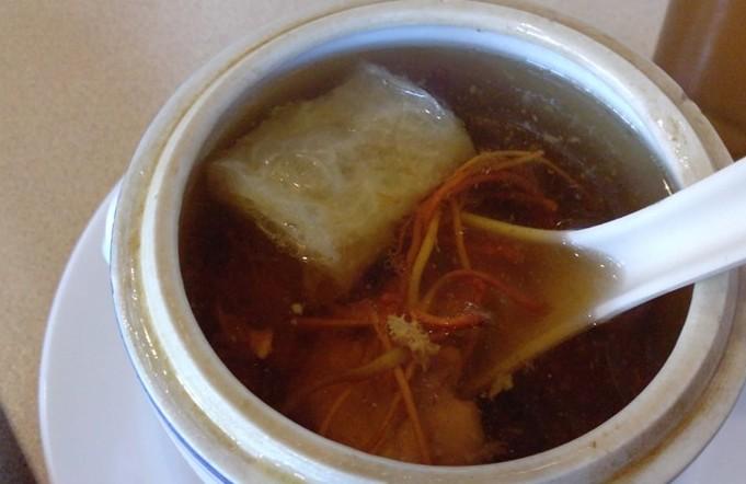 花胶虫草花鱼翅汤