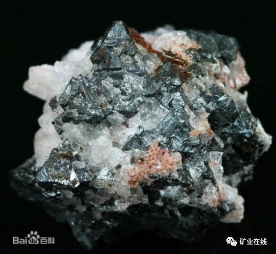 黑锰矿为典型的高温热液和接触交代矿物,与磁铁矿相似,系在较为还原