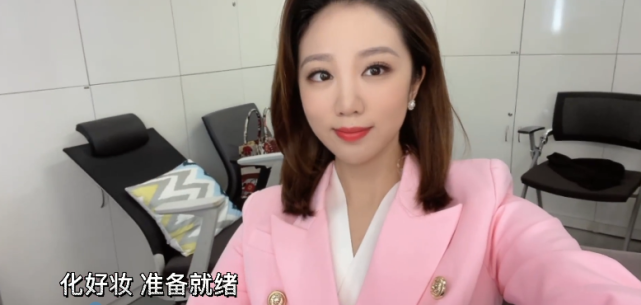 8点《今日环球》直播开始