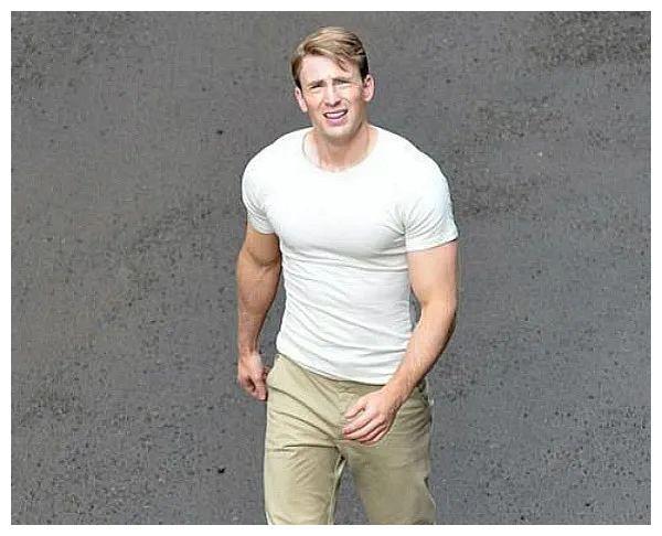 美国队长私照泄露全世界疯狂?网友:这肉体太可了