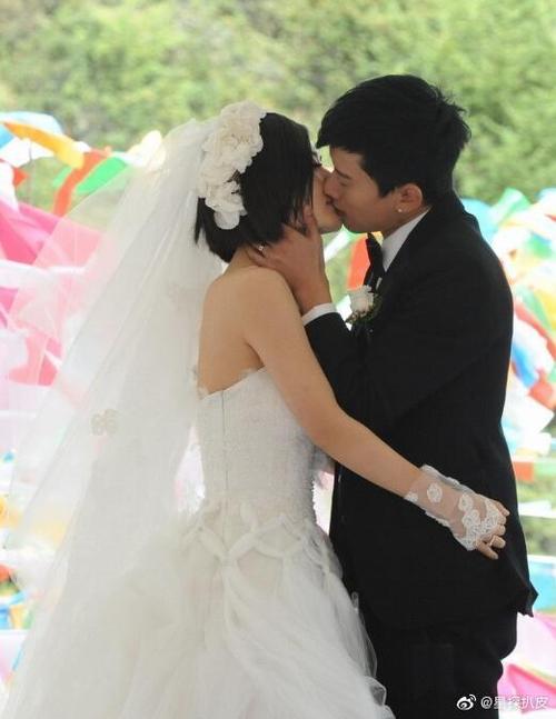 张杰谢娜结婚十周年,俩人真的是太有爱了,祝福你们!