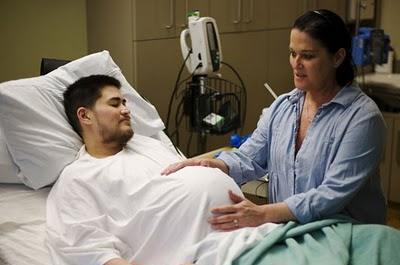 男人不能怀孕?美国托马斯·比蒂成为世界上第一位怀孕