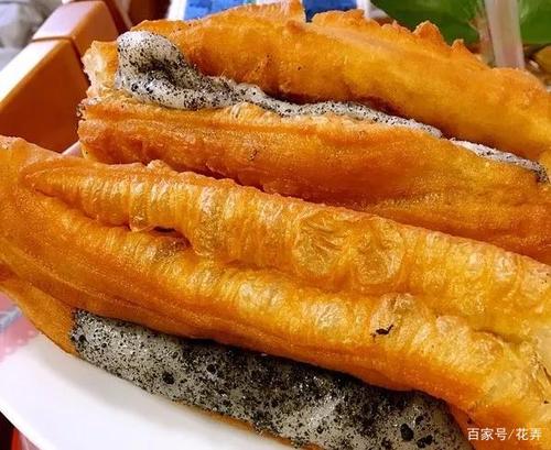 在江西景德镇,油条包麻糍,你吃过吗?