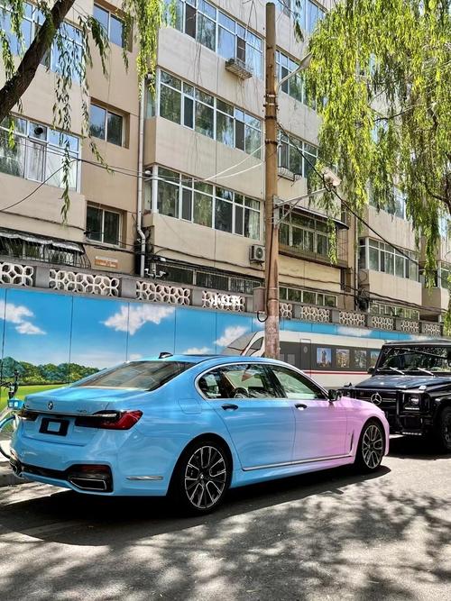 宝马7系 改色案例_太原自由行热门攻略_宝马怎么样_汽车_汽车改色贴膜