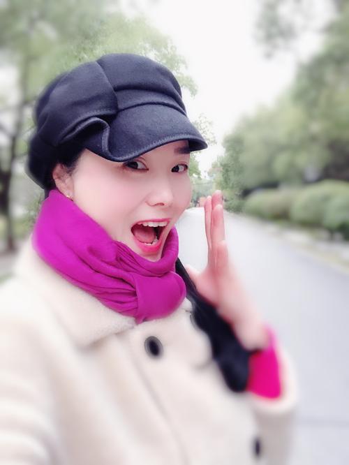 沙洋县实验初中美术教师黄晶