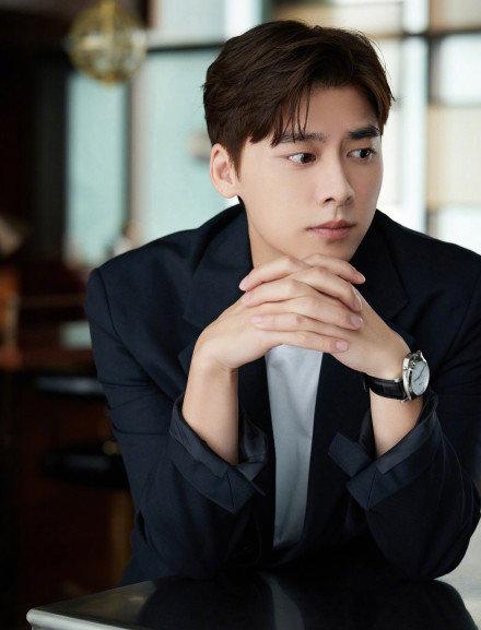 李易峰沪上深秋大片