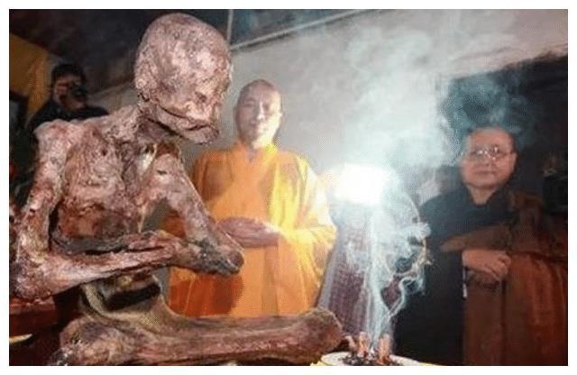 中国流落海外的两尊肉身菩萨:一个被追回,一个誓死不还