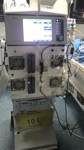 我科现有血液滤过机器(德国费森尤斯),共两台.