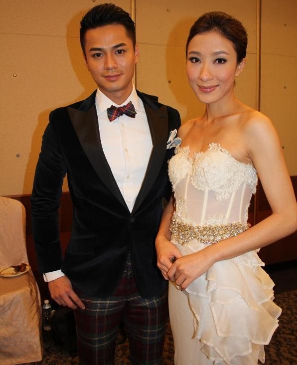 原创香港女星杨茜尧为罗子溢庆生女儿罕见出镜一家三口合照超甜蜜