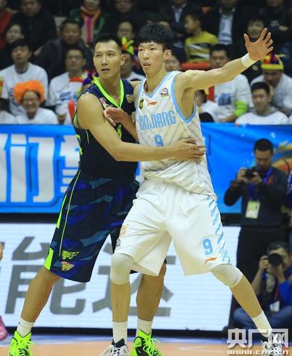 cba第18轮新疆主场108:100胜广东 继续领跑积分榜