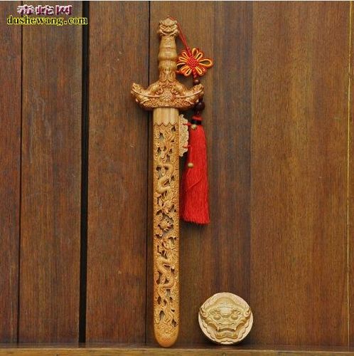 桃木剑作用:民间传说桃木剑能辟邪是真的吗?