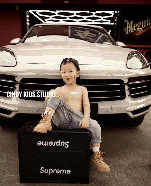复古版儿童修车写真|保时捷卡宴和小男孩儿_写真_复古