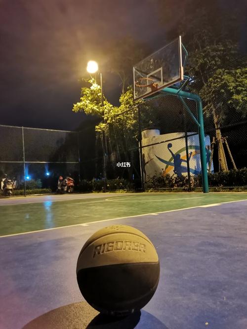打篮球女生_篮球_天河体育中心攻略_体育中心_le_运动
