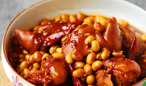 大厨教你黄豆炖猪脚-滋补圣品,养颜佳品,肥而不腻,豆味浓郁