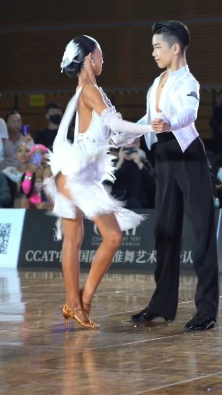 拉丁舞#墨晗组合的成长之路,背后的辛酸和努力,造就