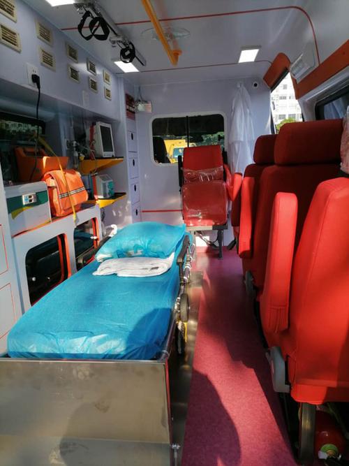 广州救护车随车出诊费用,转院救护车出租