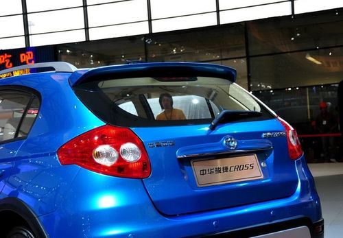 华晨中华 中华骏捷cross 2009款 1.6自动豪华型