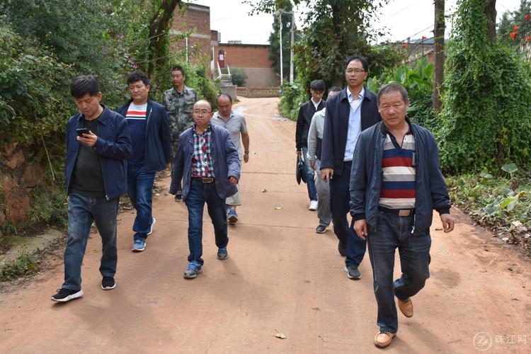 曲靖市发改委到宣威市羊场镇检查易地扶贫搬迁工作