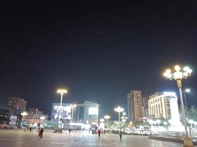 河南省焦作市东方红广场夜景