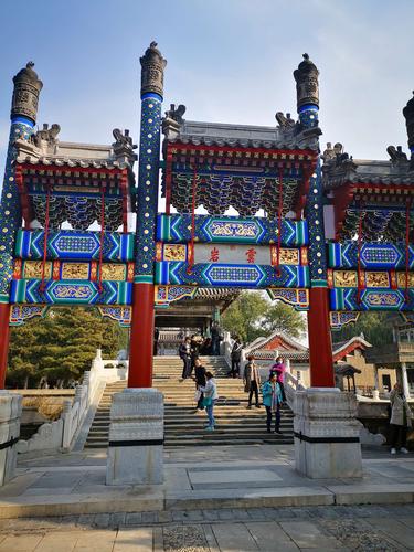 其它 颐和园的金色秋天 写美篇 颐和园,位于山水清幽,景色秀丽的北京