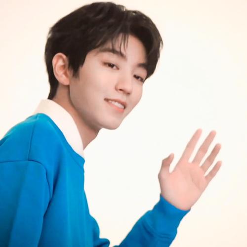 "tfboys 王俊凯 阳光 帅气头像"