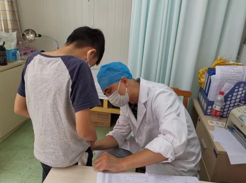 育儿说10岁男童割包皮术后icu抢救6天一文说清割不