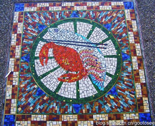 大街的地面上镶嵌画.