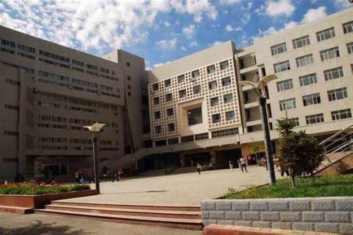 新疆艺术学院怎么样