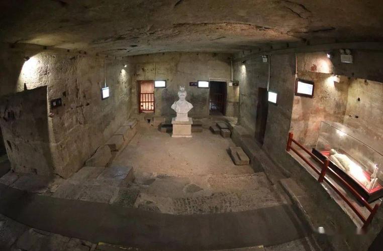 汉代凿山为陵,每座陵墓的修建工程都十分浩大.