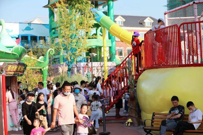 国庆假期,射阳安徒生童话乐园开启"嗨玩"模式