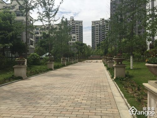 翡翠花园翠湖苑 3室2厅 175万