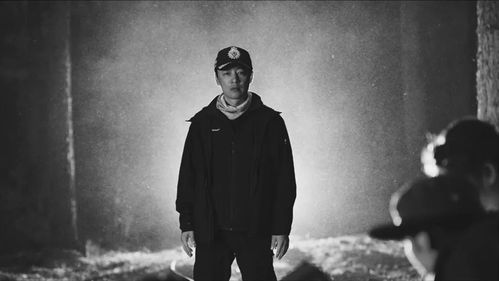 而在前不久,李木戈的最新作品《说英雄谁是英雄》顺利杀青.