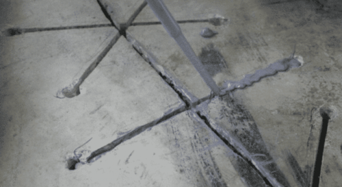 如何修复宽混凝土裂缝