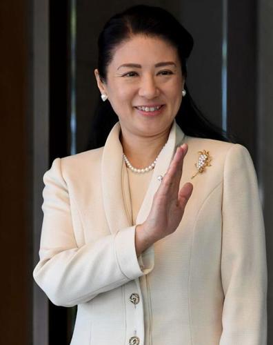 对比凯特王妃和雅子妃的面部表情,从细节处看两人的不一样