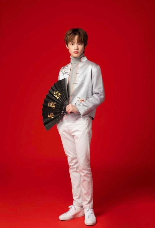 钟辰乐宇宙无敌神级难以形容之可爱