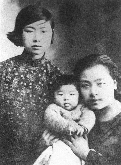作家丁玲大胆尝试三人行晚年公开痛批沈从文贪生怕死的胆小鬼