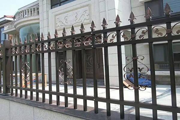 无乜护栏锌钢多少钱一米推荐选择