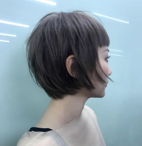 短发个性波波头发型