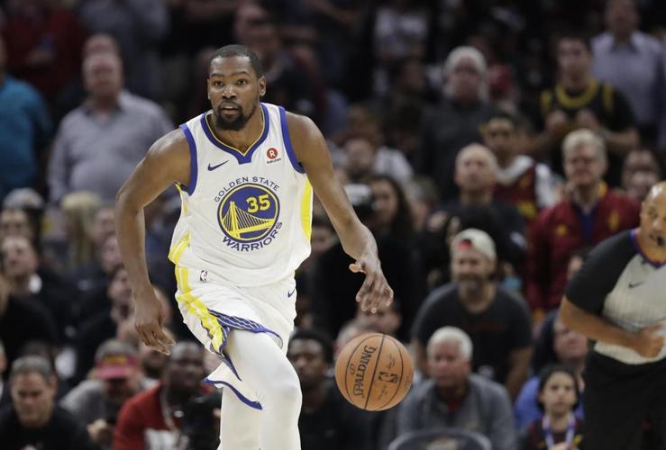 nba/关键三分击垮骑士 kd狂砍43分助勇士听牌