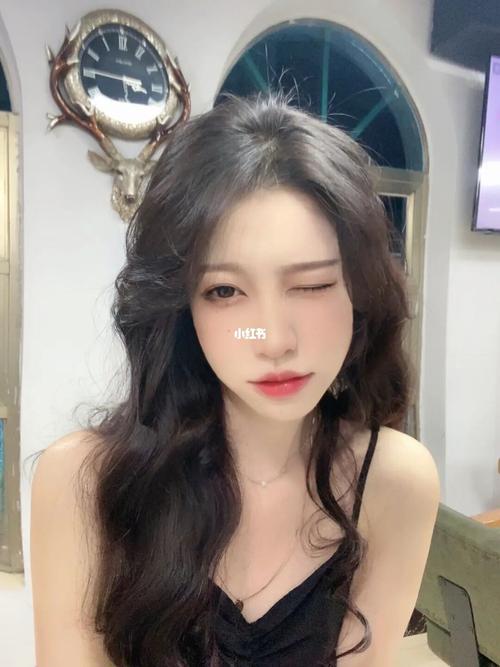 长发女生不能错过的法式烫发!_发型_烫发