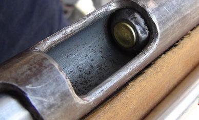 深夜准备出门打猎堂弟清枪不慎走火打死堂兄