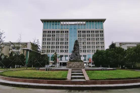 合大为什么一直不成功合肥市名下的大学未来该怎么定位