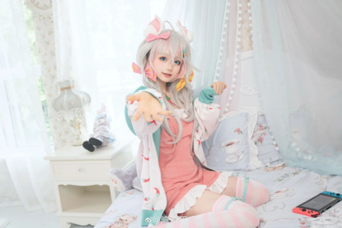 才睡醒啦!虚拟youtuber神乐七奈