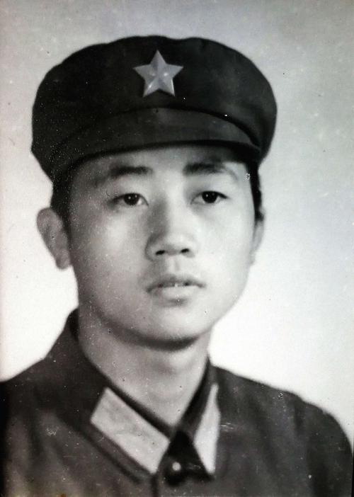 1985年11月,在百万大裁军中整编调入位于吉林省公主岭市的81107部队.