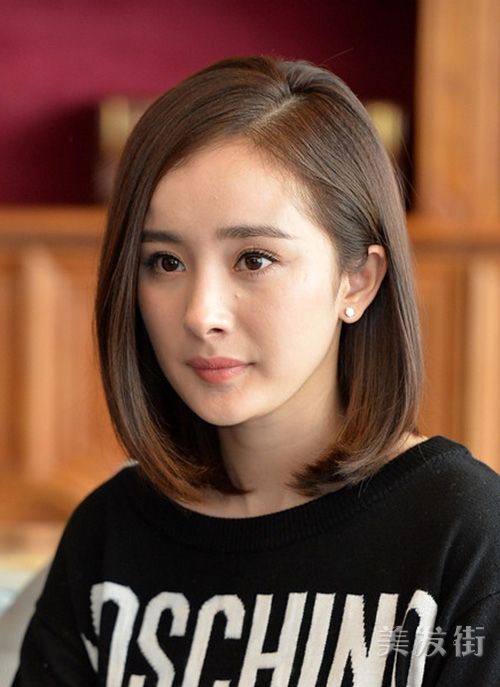 今年很流行的lob头 很多女星都是这种发型