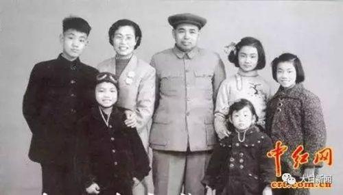 许世友夫人安葬问题受关注 许世友生前拒绝在火化倡议