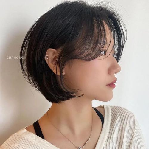 看上去很干练的女生短发发型
