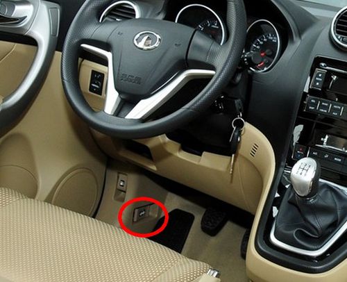 长城哈弗h6引擎盖怎么打开