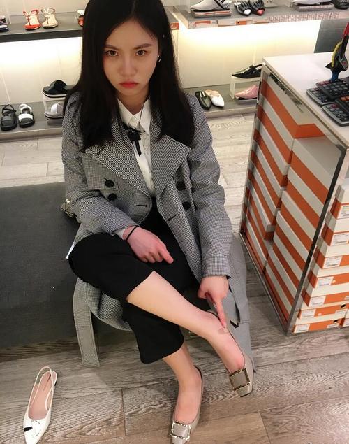 抖音红人祝晓晗个人资料简介 祝晓晗生活照图片和大纯