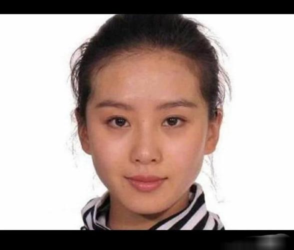  素颜真的能打,五官靓丽清纯,诗诗太美啦@刘诗诗